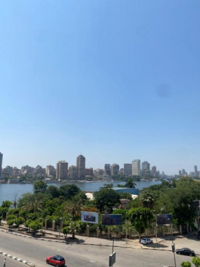 شقه بالمنيل اطلاله النيل